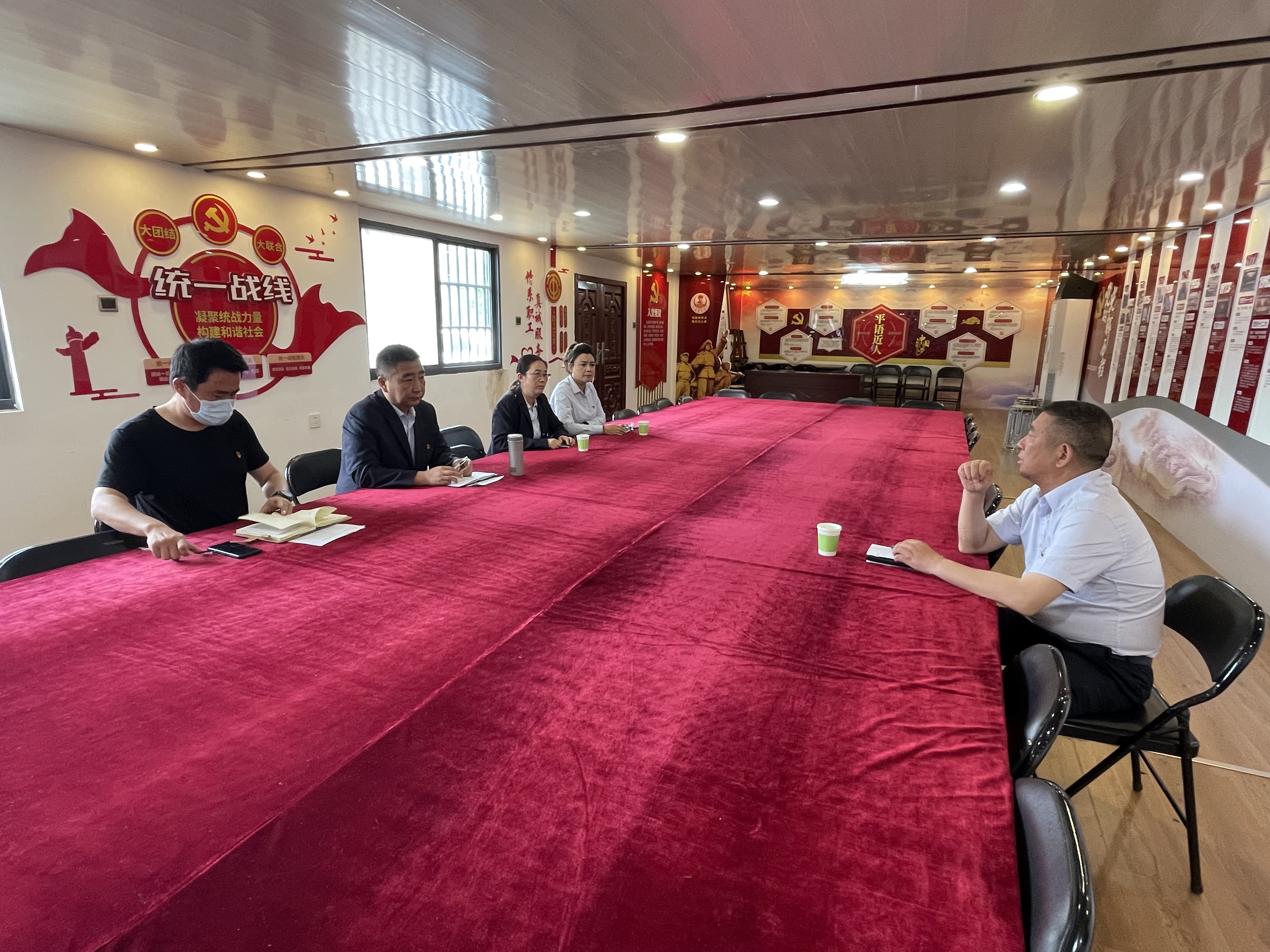 公交集團(tuán)公交事業(yè)一部召開理論中心組專題會(huì)學(xué)習(xí)習(xí)近平貫徹新時(shí)代中國特色社會(huì)主義思想主題教育工作