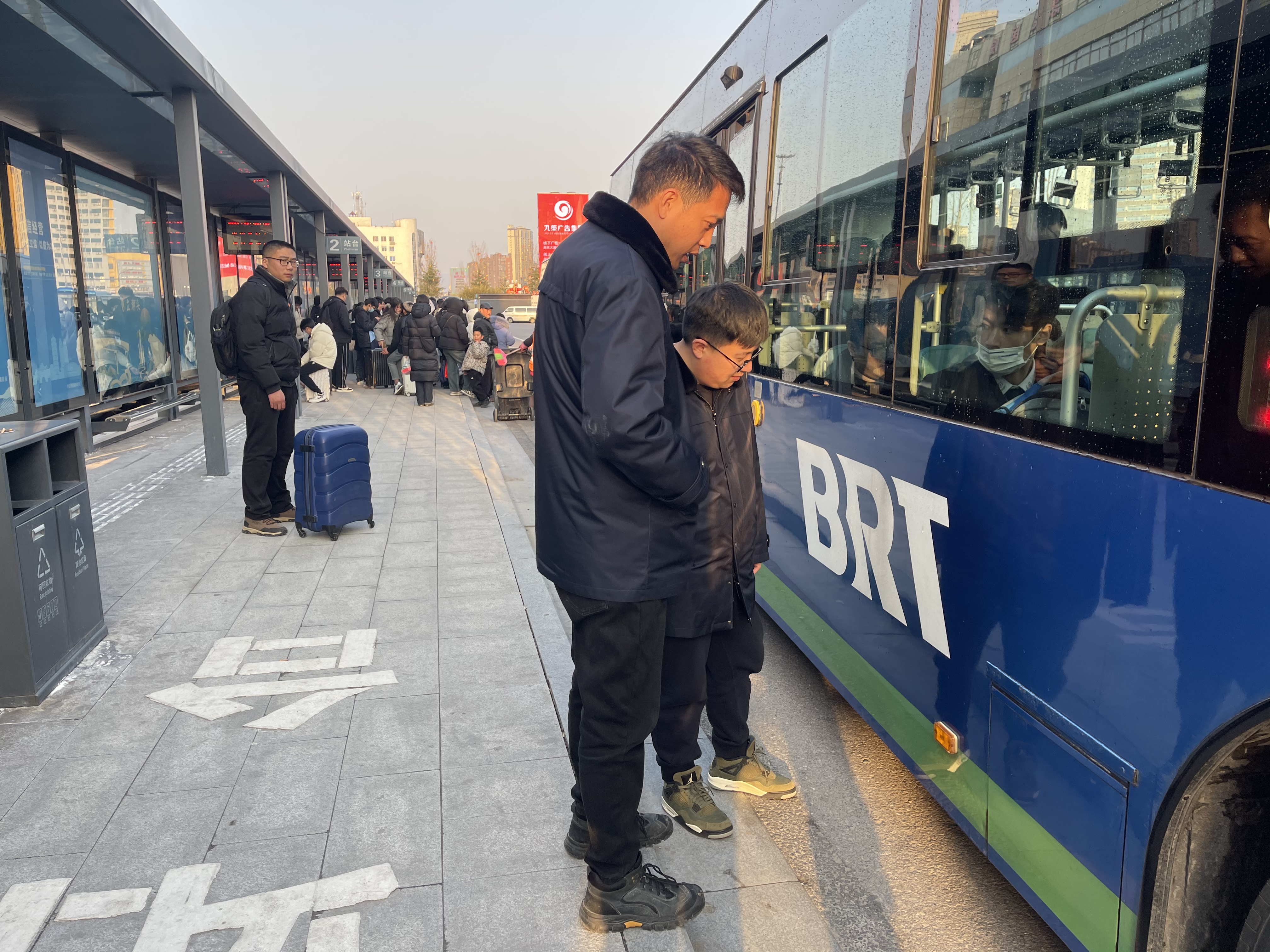 公交集團快速公交事業(yè)部開展車輛專項檢查工作