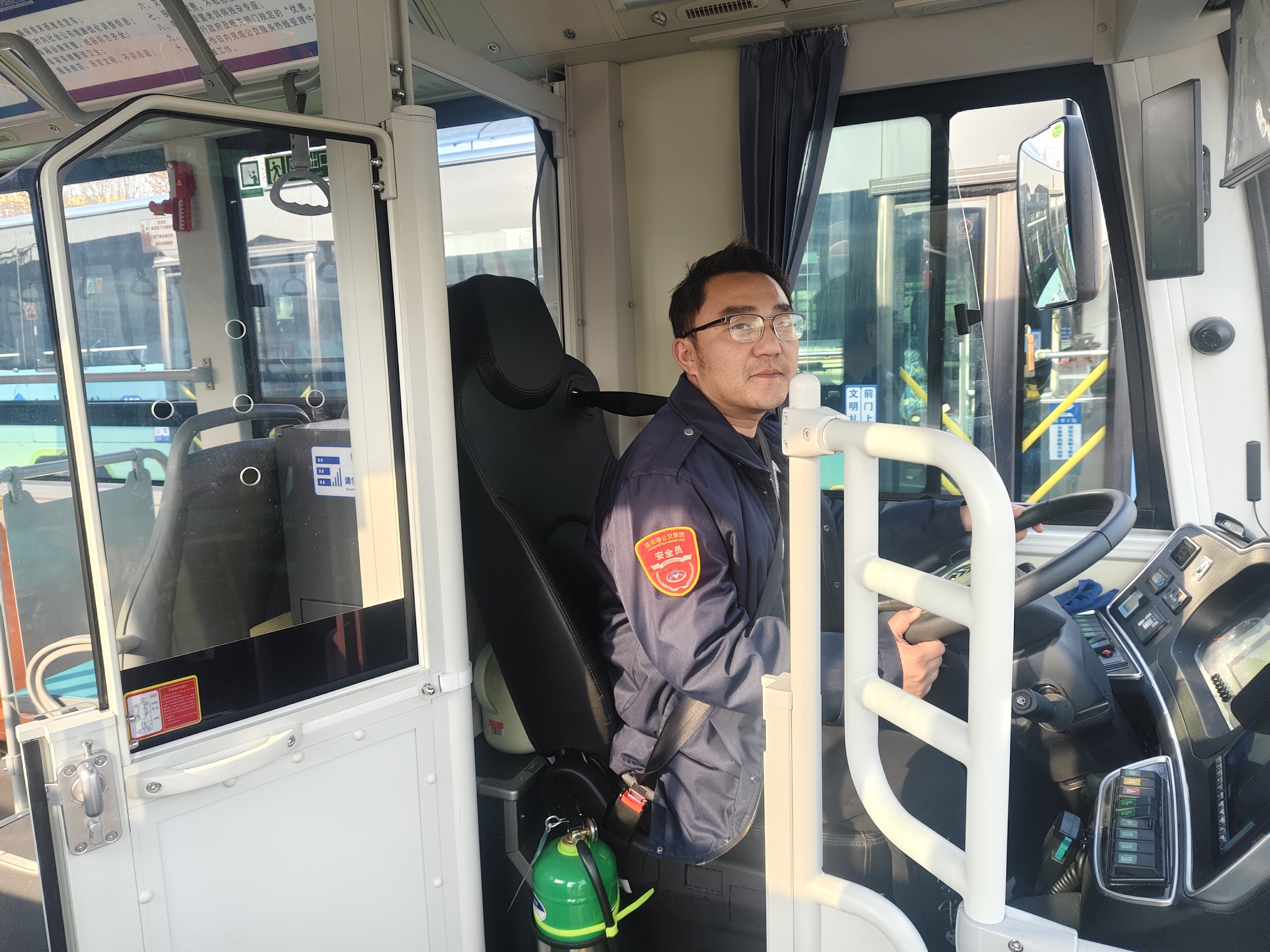 【公交正能量】19路公交駕駛員陳輝默默服務(wù)獲表?yè)P(yáng)