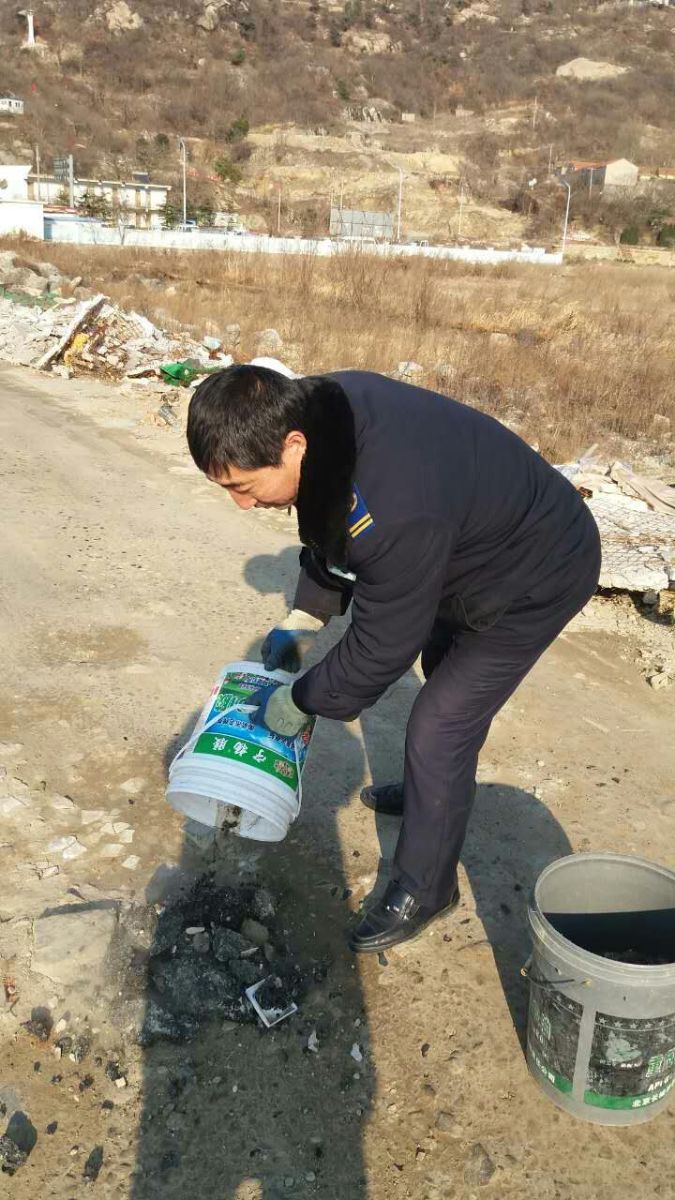 公交快速公司東區(qū)車(chē)隊(duì)用心做好定制班線(xiàn)服務(wù)工作