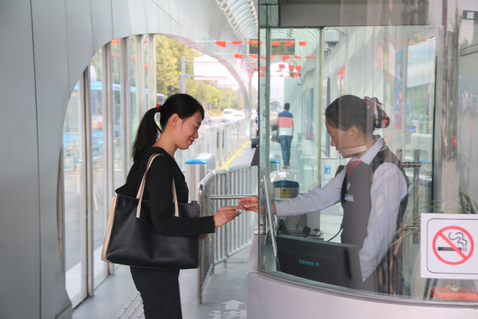 文明從乘車(chē)開(kāi)始