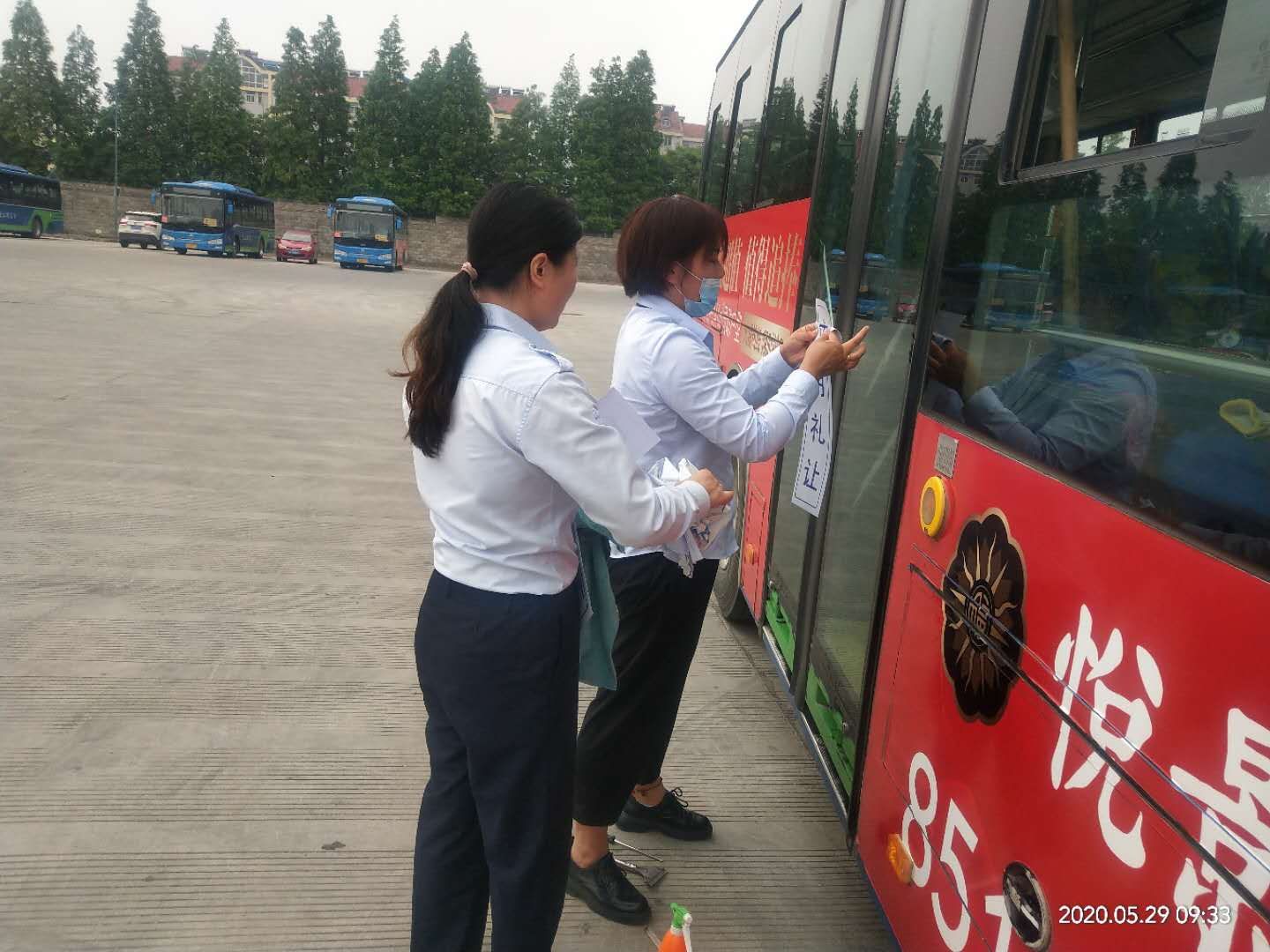 更換車輛標(biāo)識(shí)  打贏創(chuàng)文攻堅(jiān)戰(zhàn)