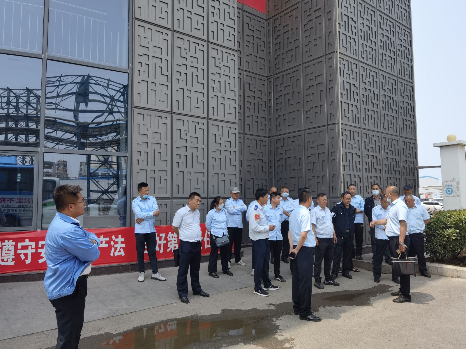 激發(fā)班組活力，弘揚(yáng)“頭雁”精神 經(jīng)營(yíng)發(fā)展事業(yè)部組織召開安全合格班組及文明線創(chuàng)建啟動(dòng)會(huì)議