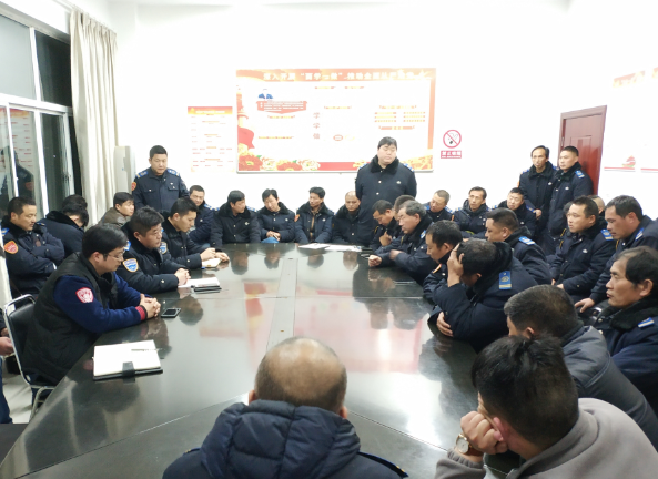 公交集團(tuán)東部公司開展駕駛員安全生產(chǎn)教育專題會(huì)