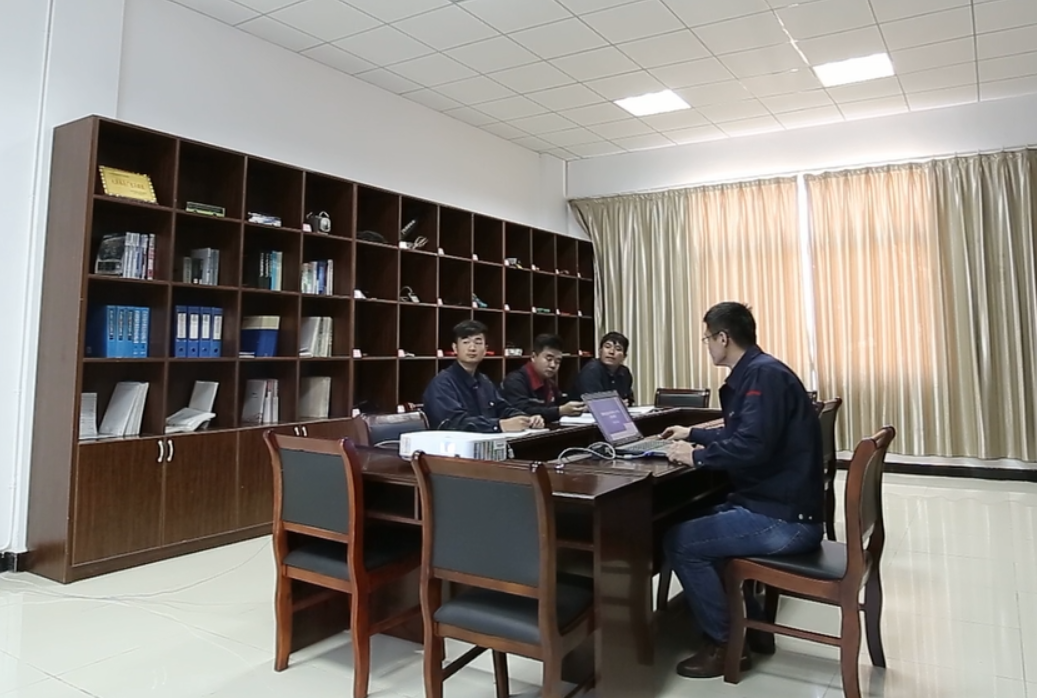 公交集團(tuán)大浦廠做好“傳、幫、帶”工作