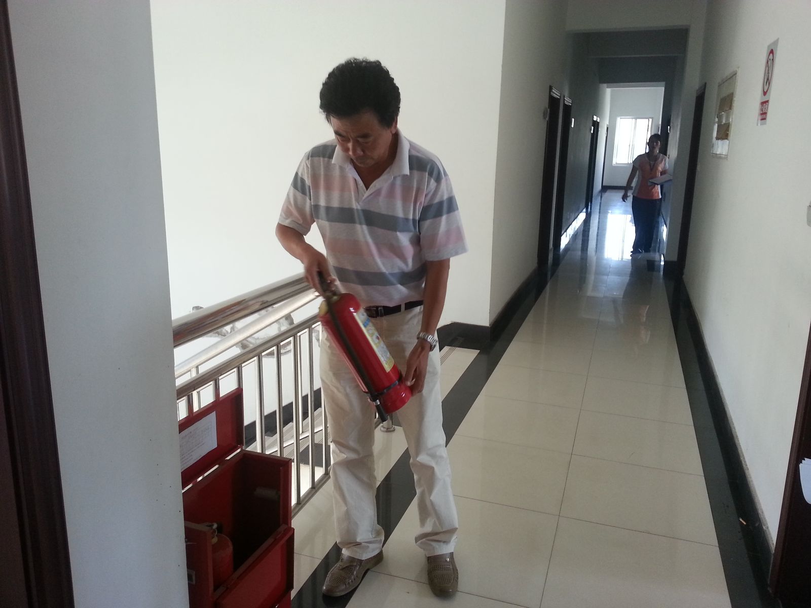 海通公交東部公司開展中秋、國(guó)慶節(jié)前安全大檢查