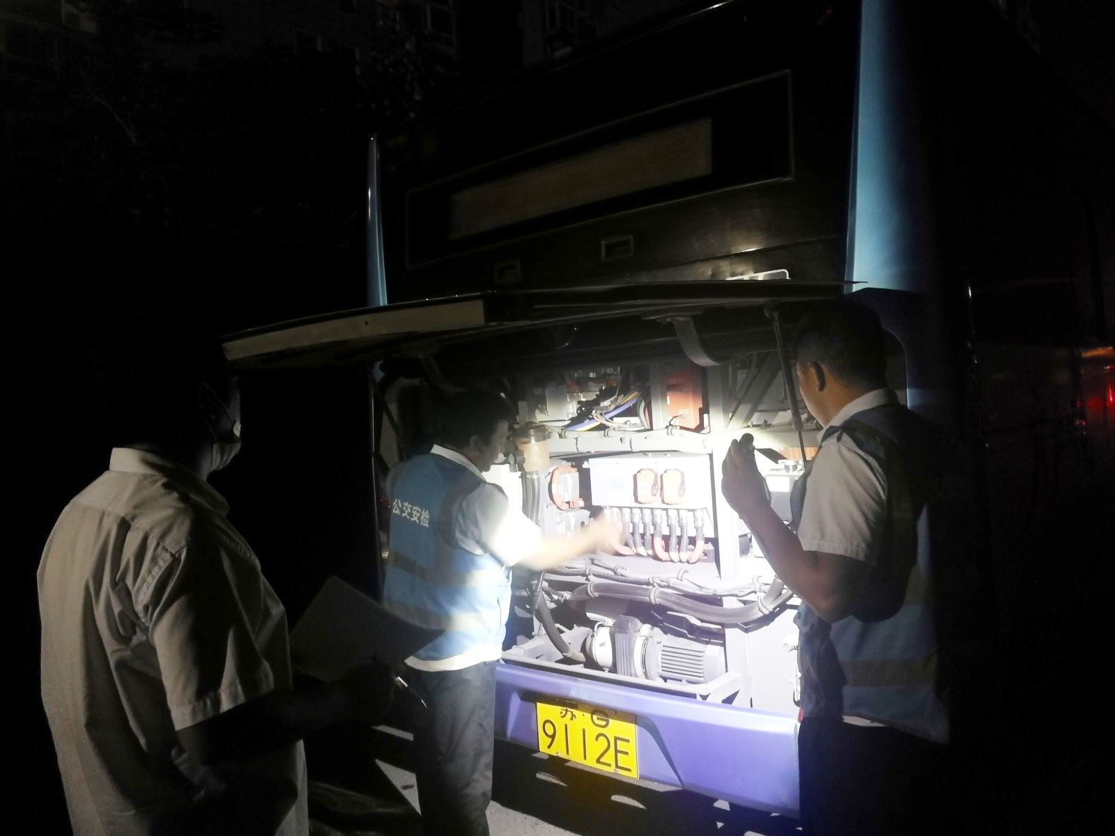 公交集團公交事業(yè)一部組織開展夏季場站夜查