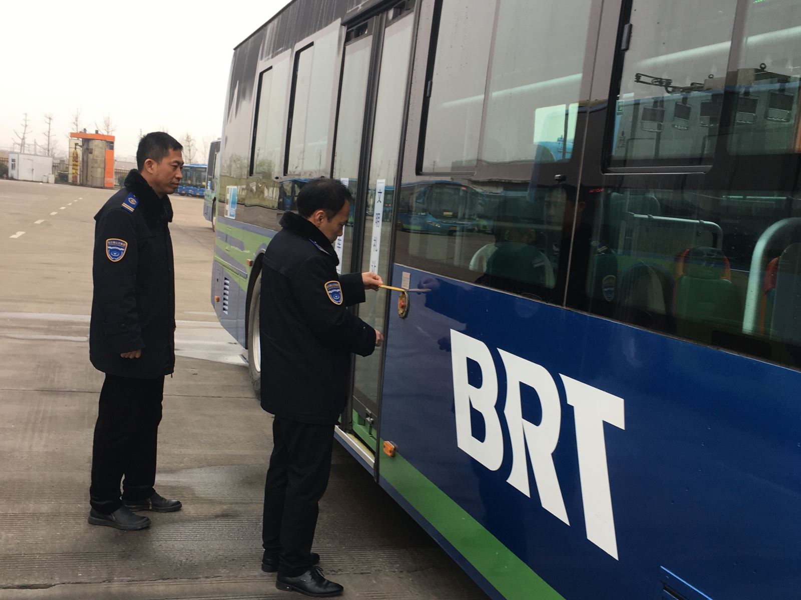 公交集團(tuán)快速公交事業(yè)部開展隱患自查自糾工作