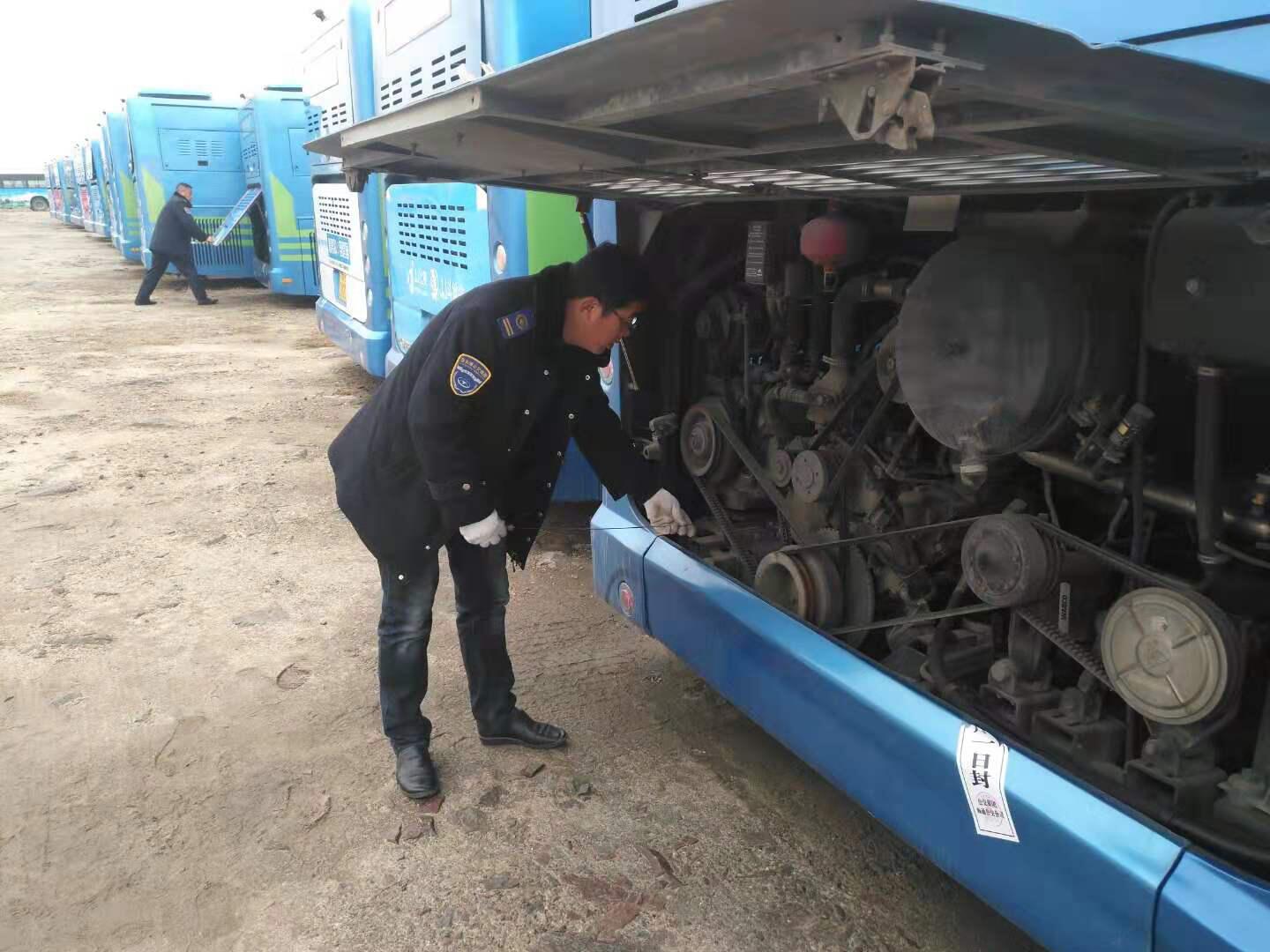 公交集團公交事業(yè)一部開展“事故隱患排查月”專項檢查