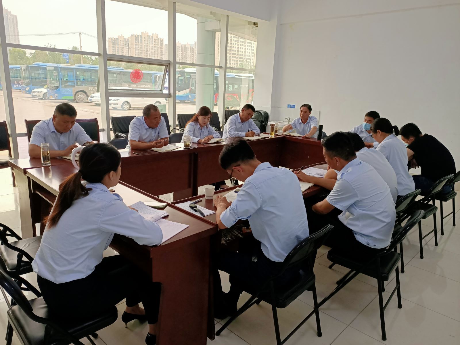 經(jīng)營(yíng)發(fā)展事業(yè)部召開(kāi)中秋國(guó)慶期間作風(fēng)建設(shè)專題會(huì)議