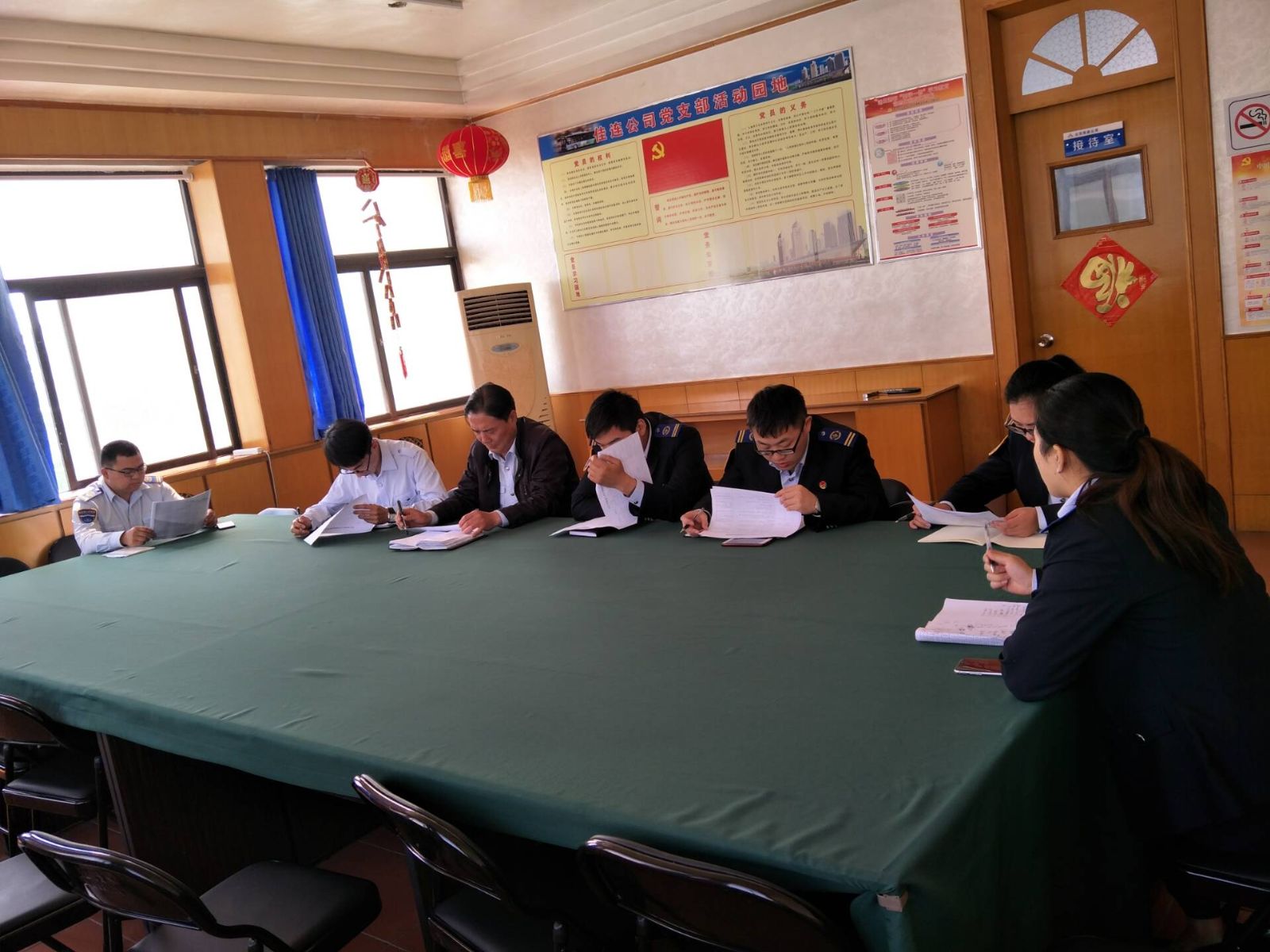 公交集團(tuán)佳連公司堅(jiān)持黨建引領(lǐng) 助推文明線創(chuàng)建