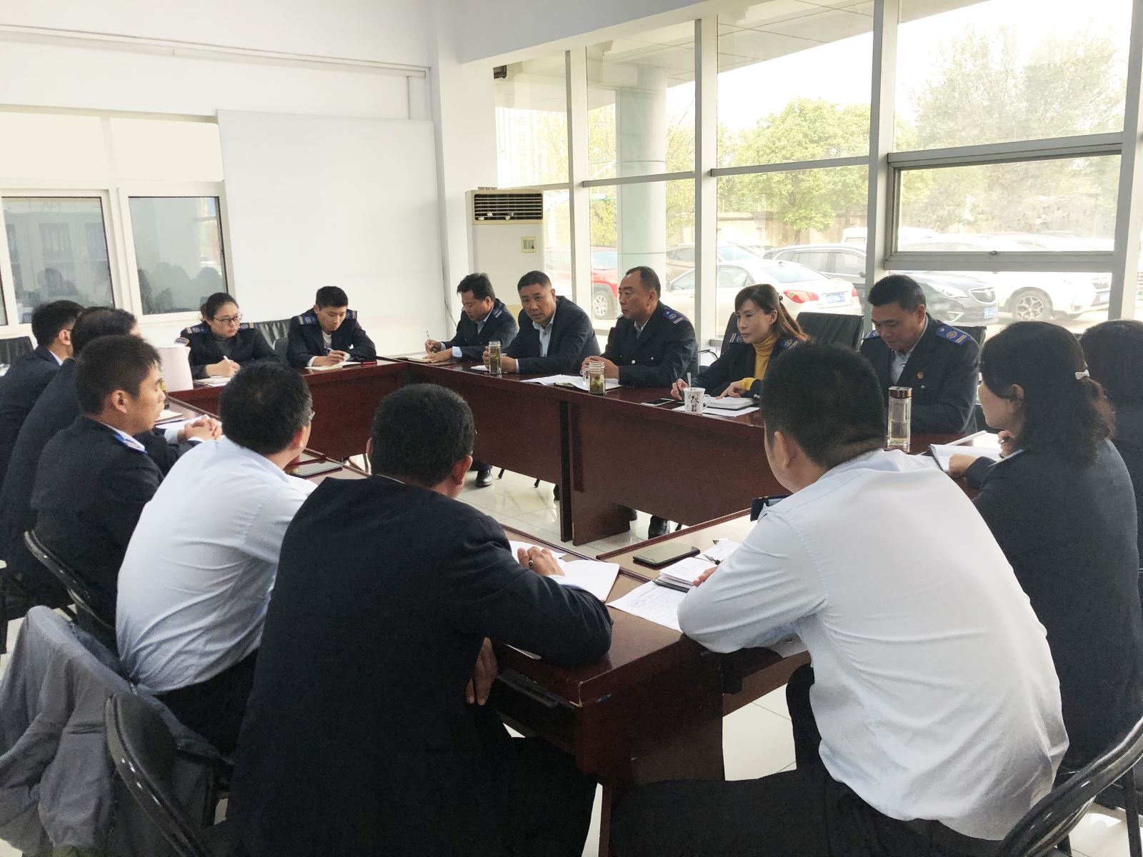 公交集團(tuán)經(jīng)營發(fā)展事業(yè)部召開徐圩馬拉松比賽工作部署會