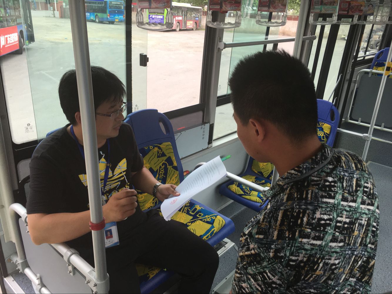 公交新浦公司開(kāi)展安全生產(chǎn)咨詢(xún)?nèi)栈顒?dòng)