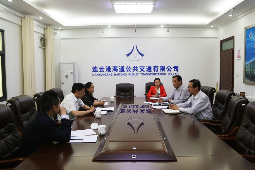 市交通控股集團創(chuàng)衛(wèi)督查組對海通公交創(chuàng)衛(wèi)開展工作進行現(xiàn)場督查