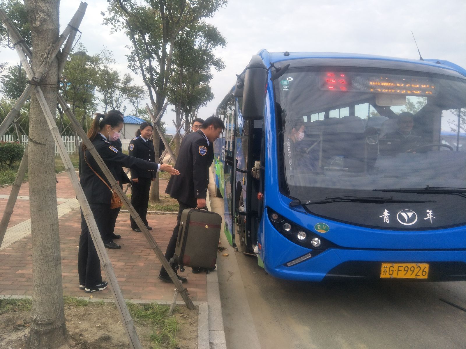 公交集團佳連公司開展徐圩專線志愿者服務(wù)活動