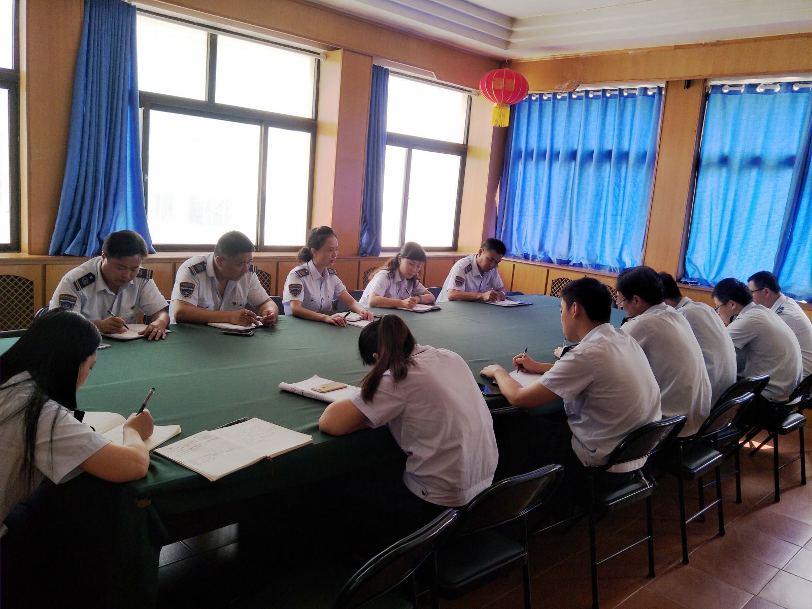 公交集團(tuán)佳連公司召開(kāi)學(xué)習(xí)宣傳市委十二屆六中全會(huì)精神學(xué)習(xí)專(zhuān)題會(huì)