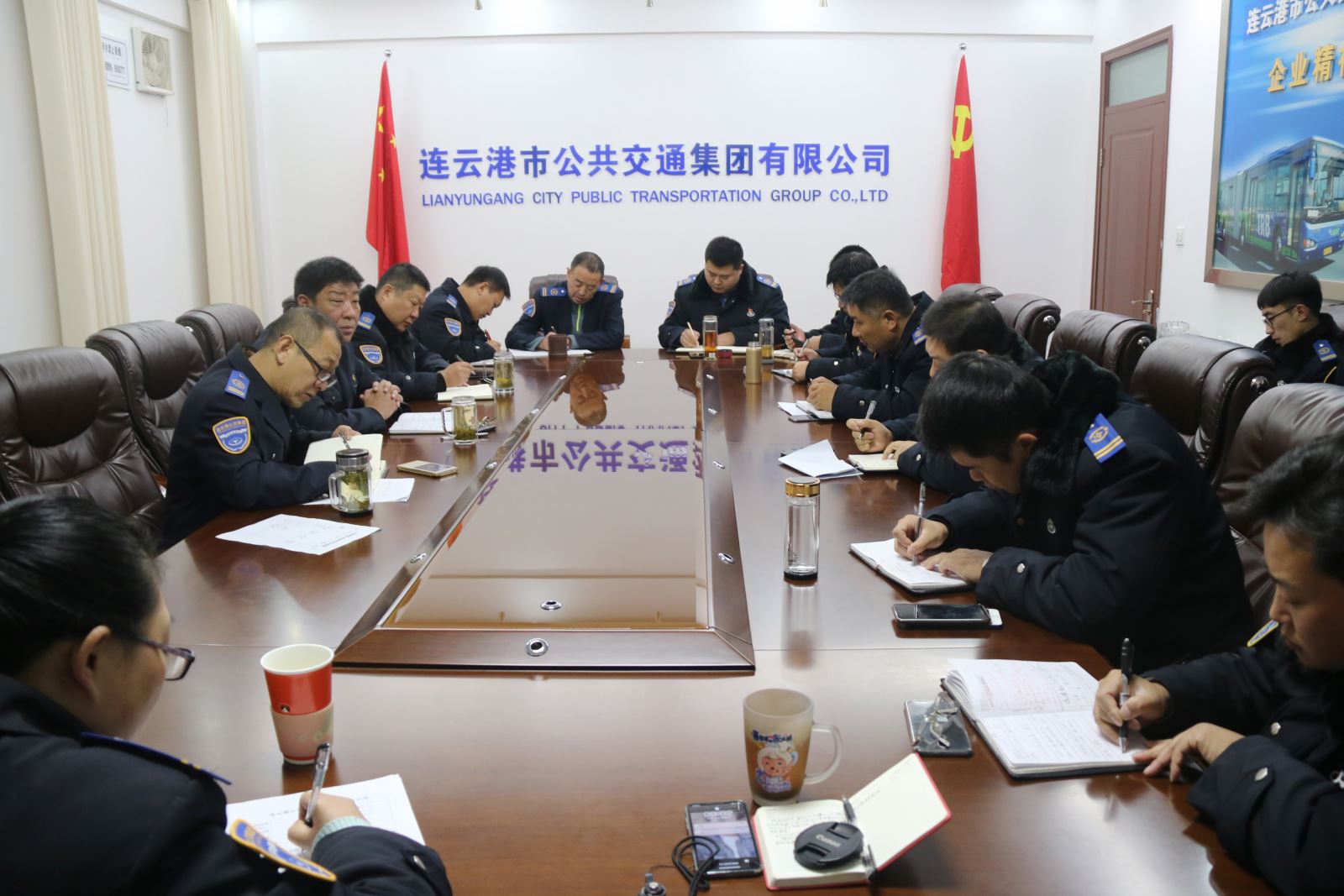 公交集團(tuán)召開(kāi)路口限速專(zhuān)題會(huì)議