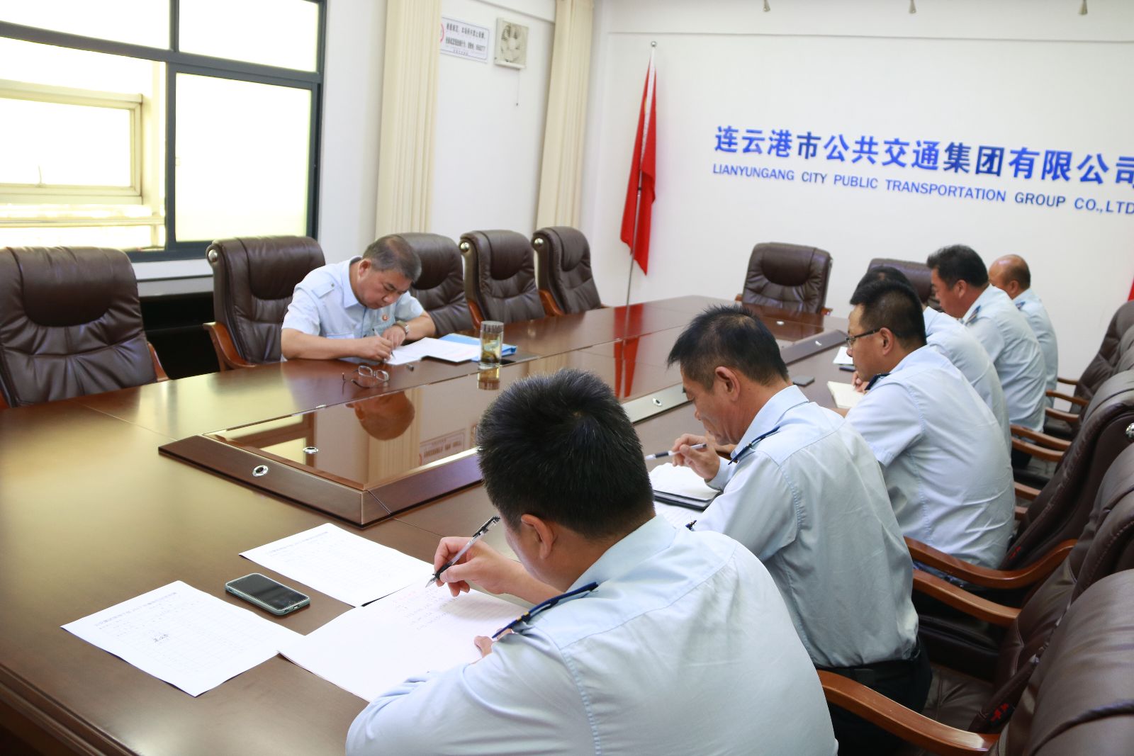 公交集團維修公司、大浦保養(yǎng)廠開展領(lǐng)導(dǎo)干部廉政約談