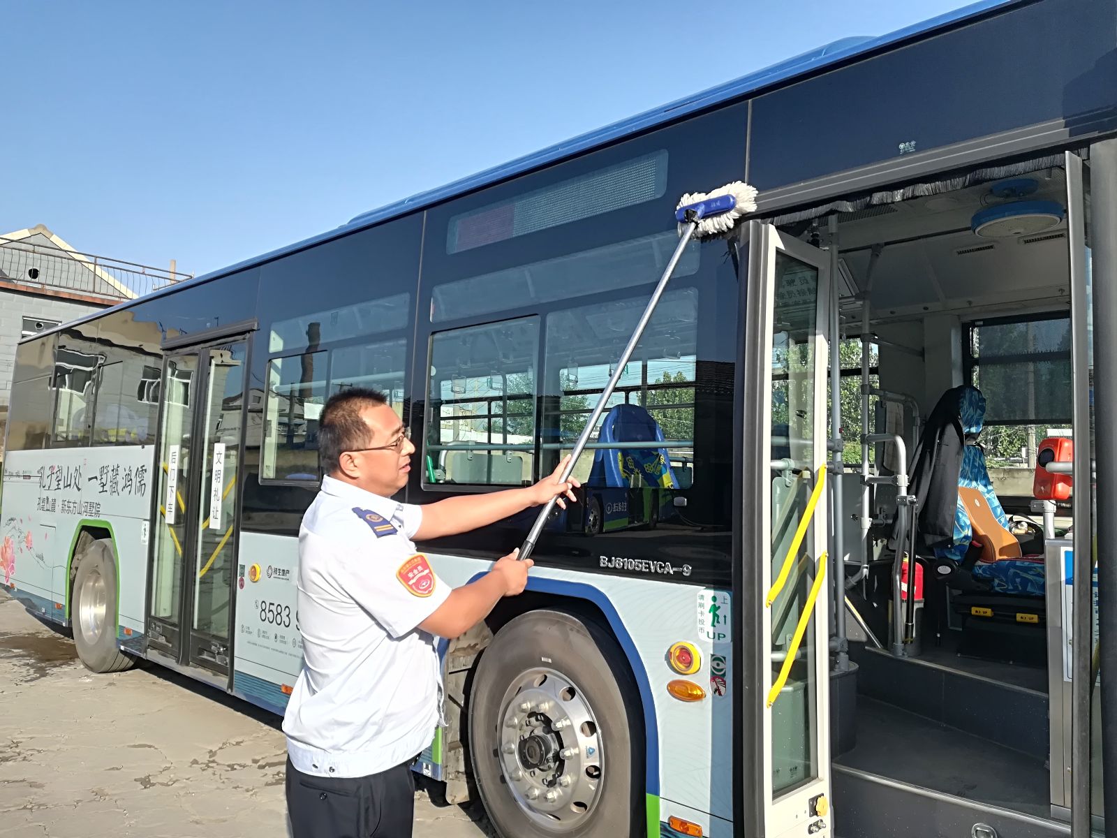 公交集團海州公司積極克服困難 做好線路車輛安全生產(chǎn)工作