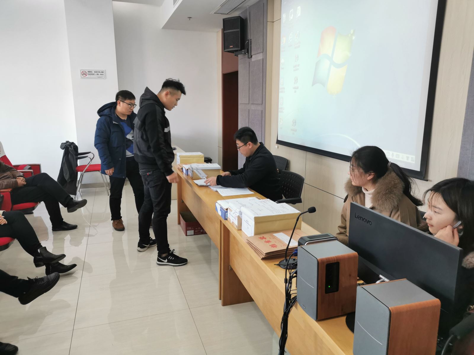 公交集團(tuán)公交車駕駛室安全隔離裝置采購(gòu)安裝項(xiàng)目招標(biāo)工作順利完成