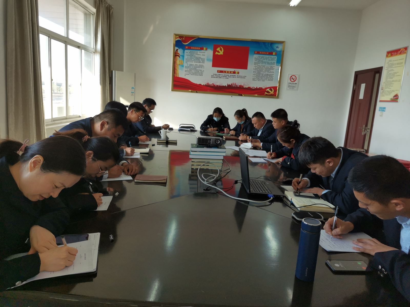 公交集團(tuán)公交事業(yè)二部開展廉政知識(shí)測(cè)試活動(dòng)