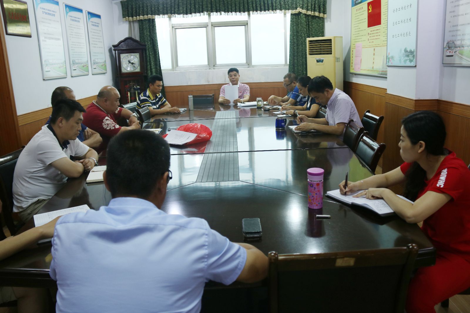 公交新浦公司召開二季度績效考核存在問題整改會(huì)