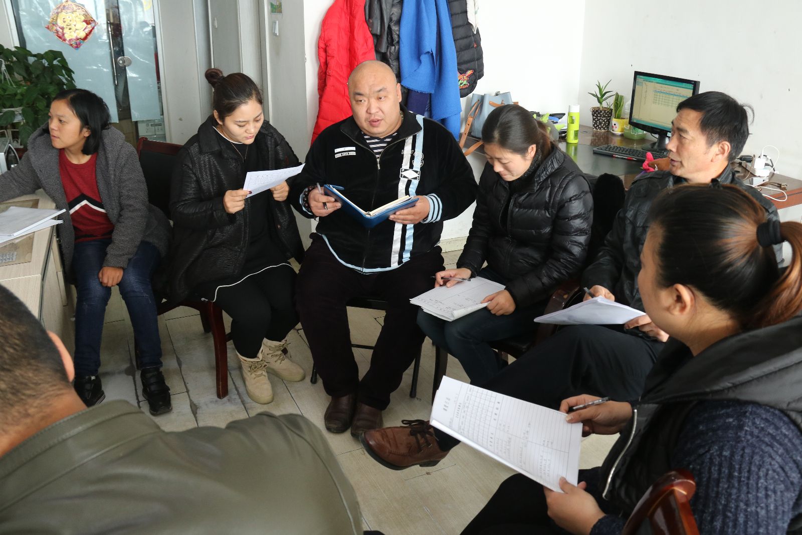 公交新浦公司開展車隊(duì)與信息中心交流學(xué)習(xí)活動