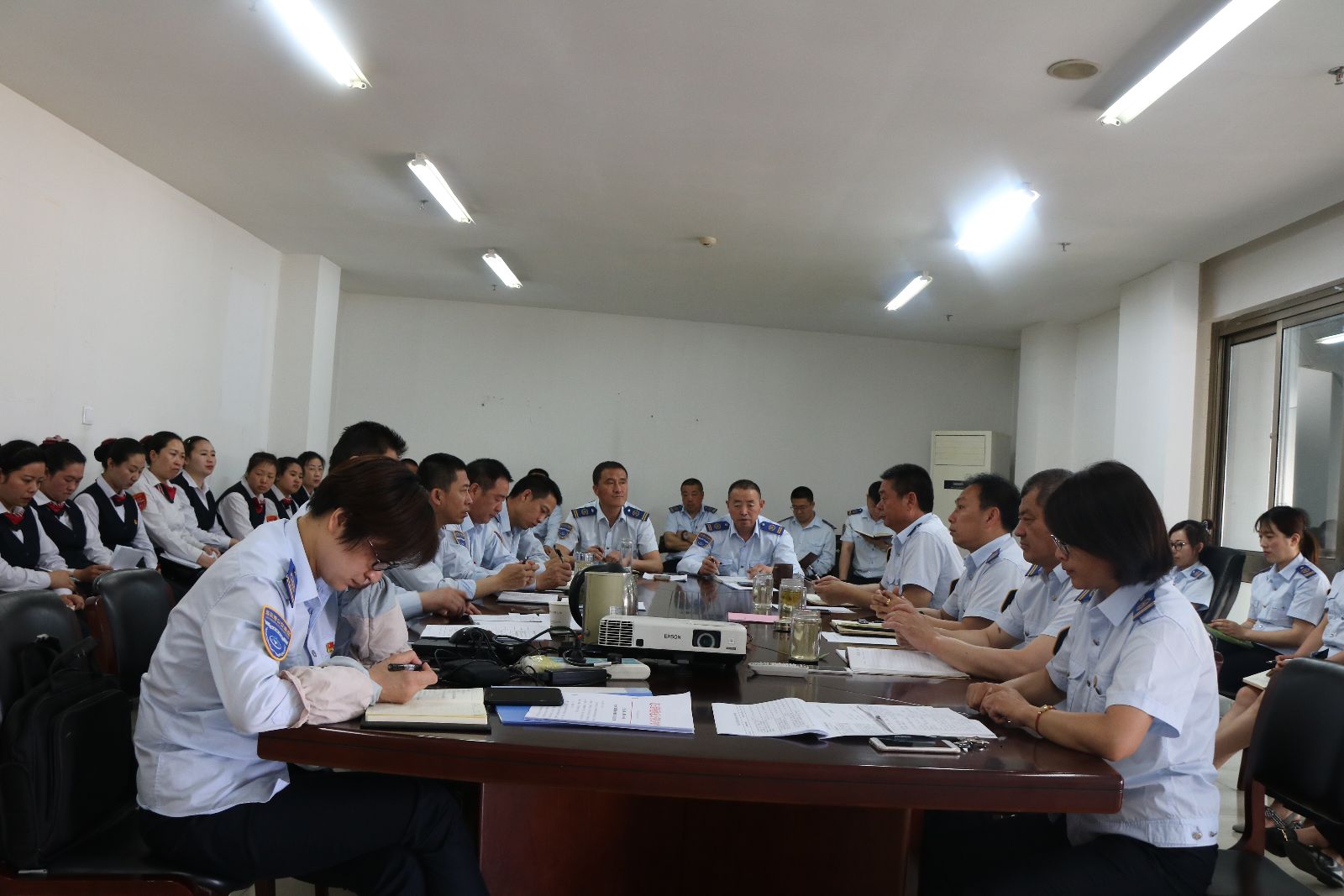 公交集團(tuán)快速公司召開(kāi)創(chuàng)建全國(guó)文明城市動(dòng)員會(huì)