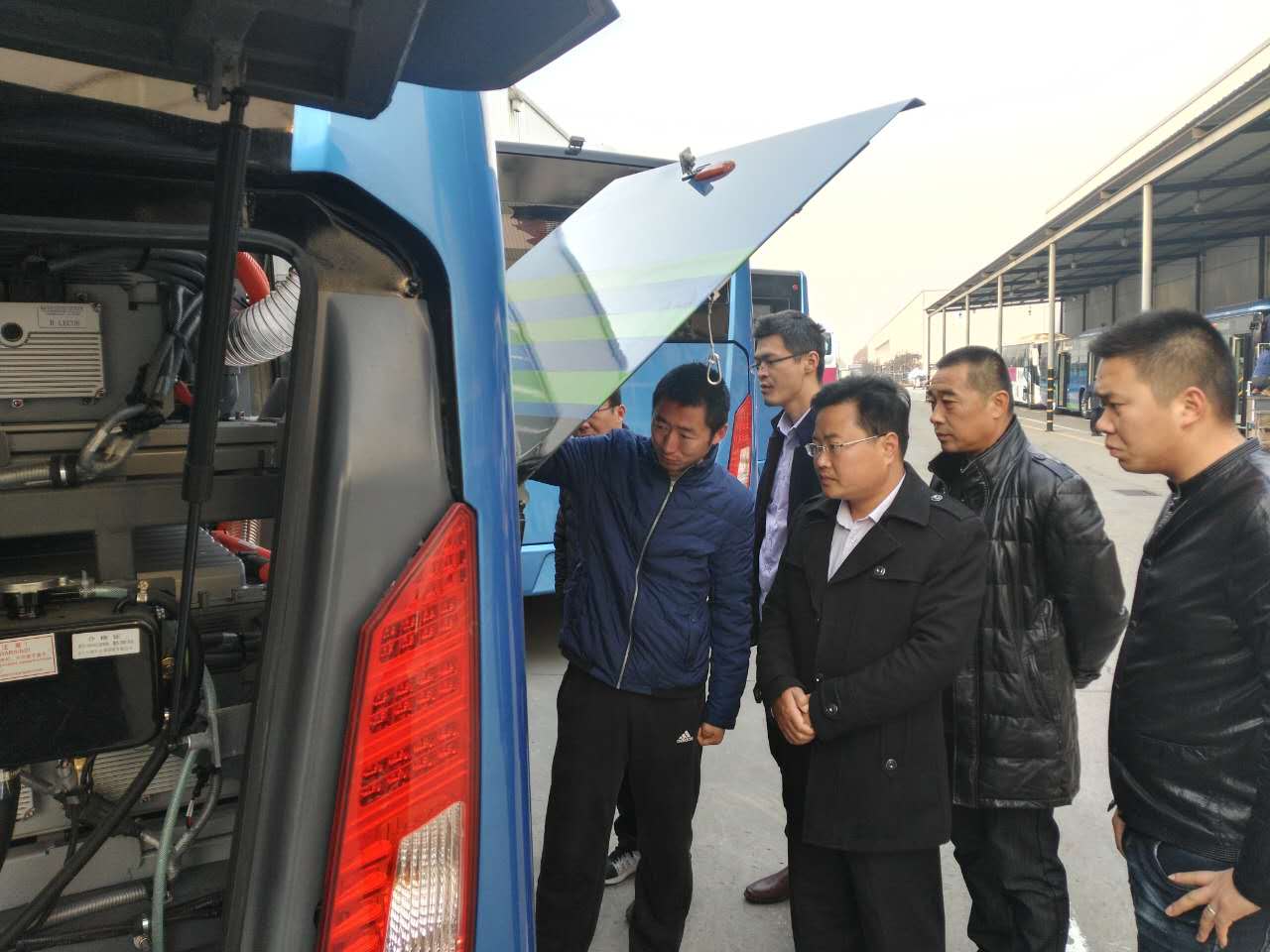 公交集團(tuán)安排機(jī)務(wù)管理人員到廠家學(xué)習(xí)