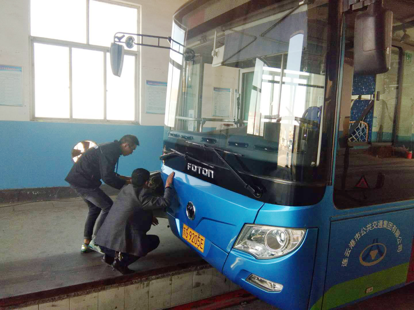 公交集團(tuán)展開四季度車輛技術(shù)等級(jí)評(píng)定、二級(jí)維護(hù)審驗(yàn)工作