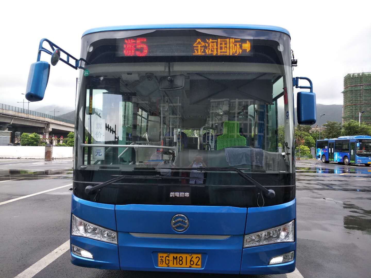 即日起，公交游5、游8路恢復(fù)原線運行